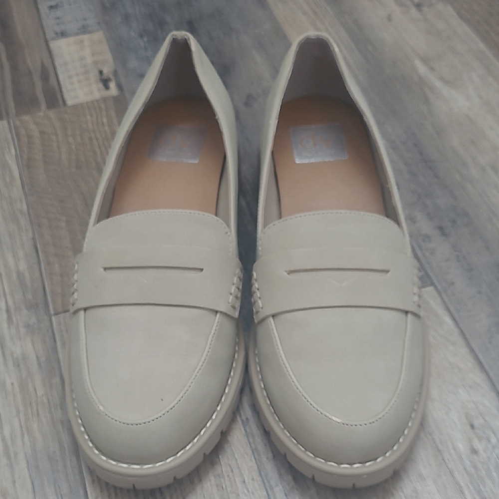 Bone Beige Chunky Loafers Size 7 Crisp Dolce Vita Neutral Comfort